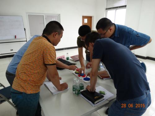 服務(wù)團(tuán)隊(duì)