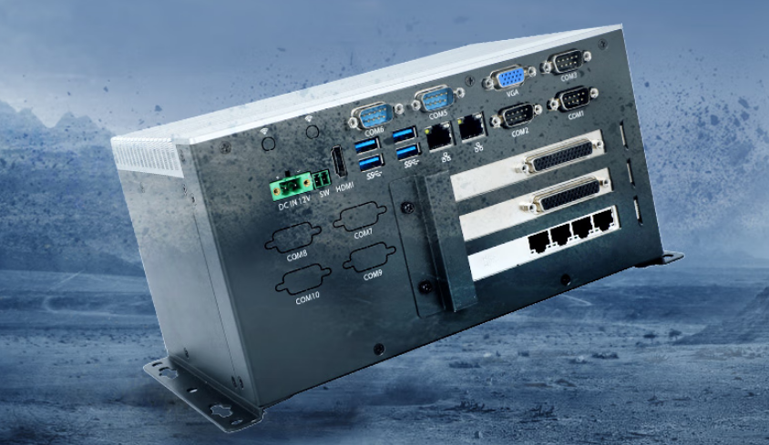 這款無風扇工控機機箱尺寸為270.2*155.5*131.5mm帶支架（寬*深*高），約重3kg。機身輕小，便于攜帶搬運。
