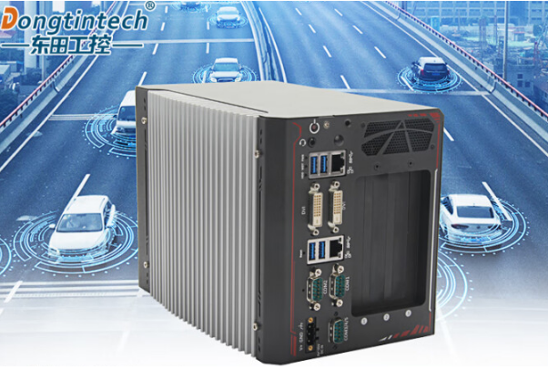 東田嵌入式高性能工控機(jī).png