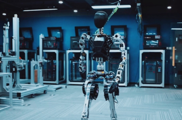 機(jī)器人.png 機(jī)器人.png